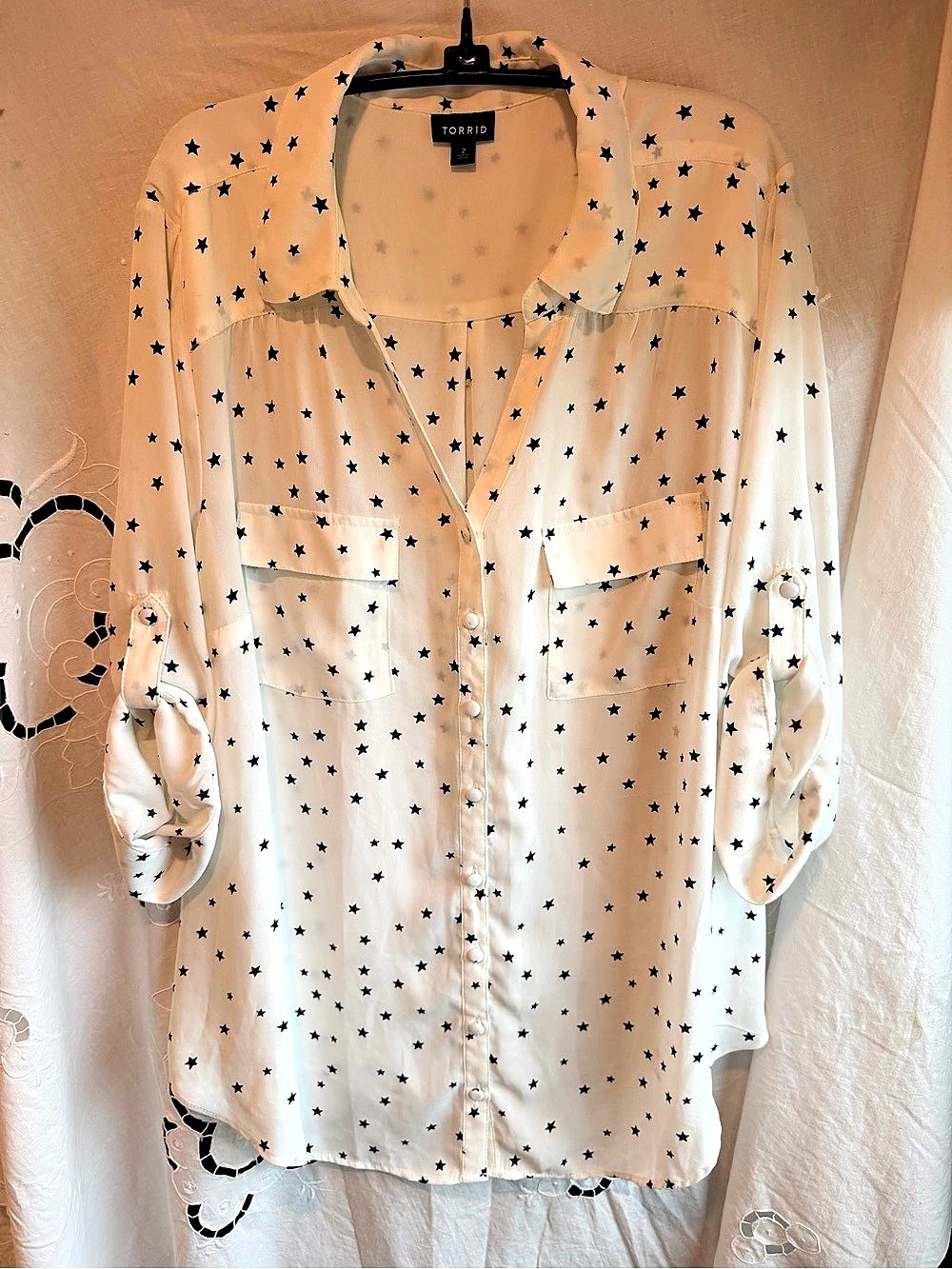 Torrid 2X Star Print Button Front Blouse White Black Celestial Long Sleeve Shirt